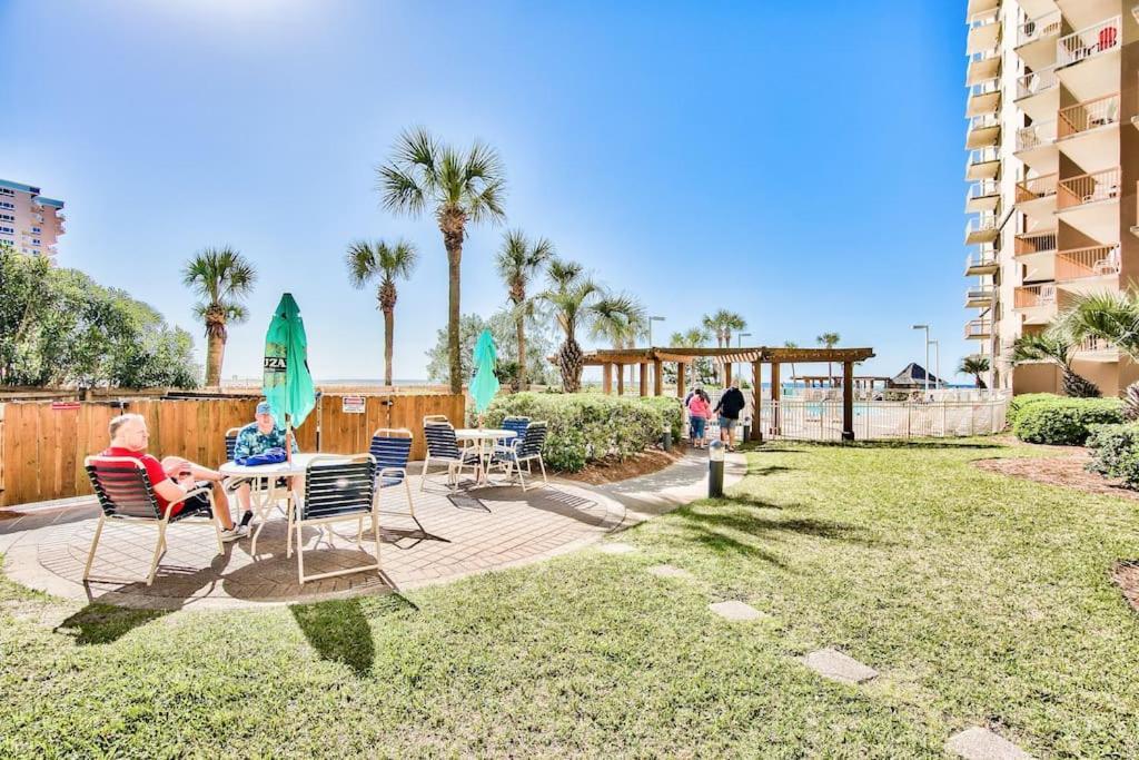 Pelican Beach Resort-Walkout Unit-On The Beach Дестін Екстер'єр фото