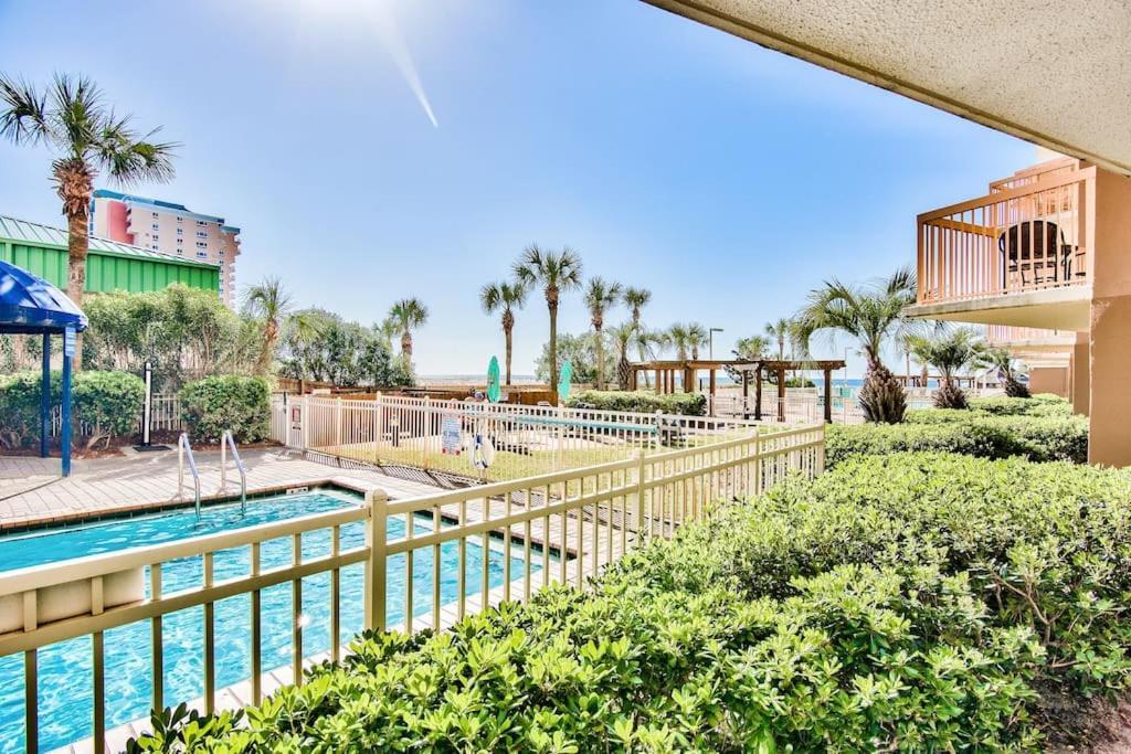 Pelican Beach Resort-Walkout Unit-On The Beach Дестін Екстер'єр фото